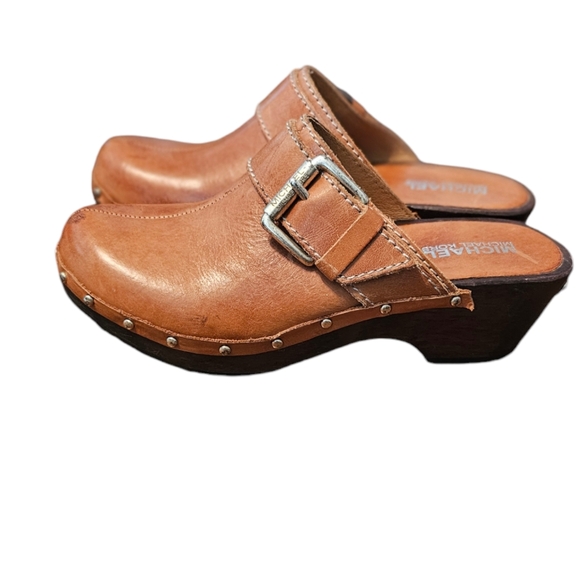 Michael Kors Women's Leather Studded Clogs Size 6M - Picture 3 of 10